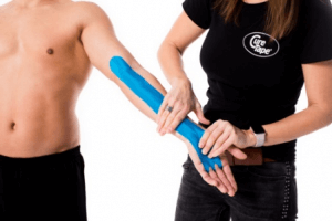 golfers-elbow-kinesiology-taping-step2
