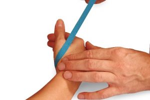 skiers-thumb-first-strip-1 skiers-thumb-first-strip-1